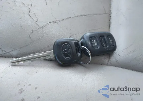 2004 Toyota Camry Xle z USA, uszkodzony, nr VIN 4T1BE32K04U852725